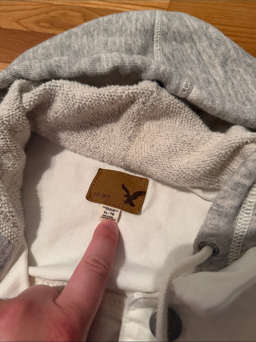 American Eagle Outfitters White Denim Jacket with Gray Hoodie Sleeves - Picture 4 of 10